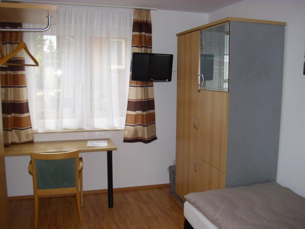 Standard Single Room,440613780:JPEG