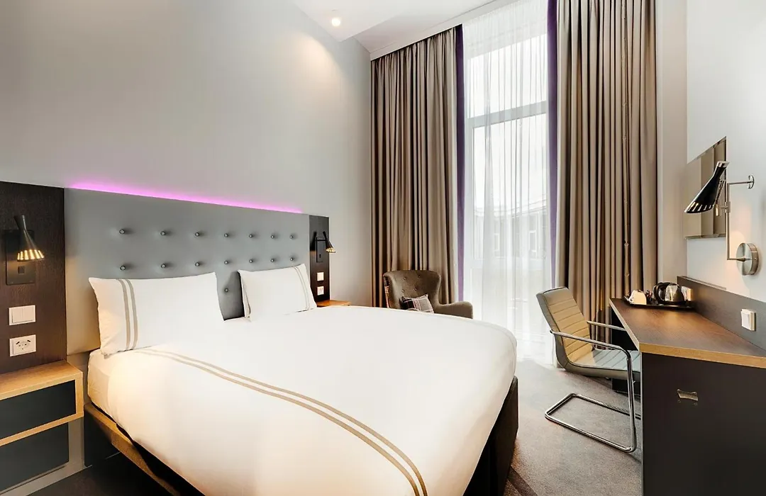 Premier Inn Wolfsburg City Centre-1